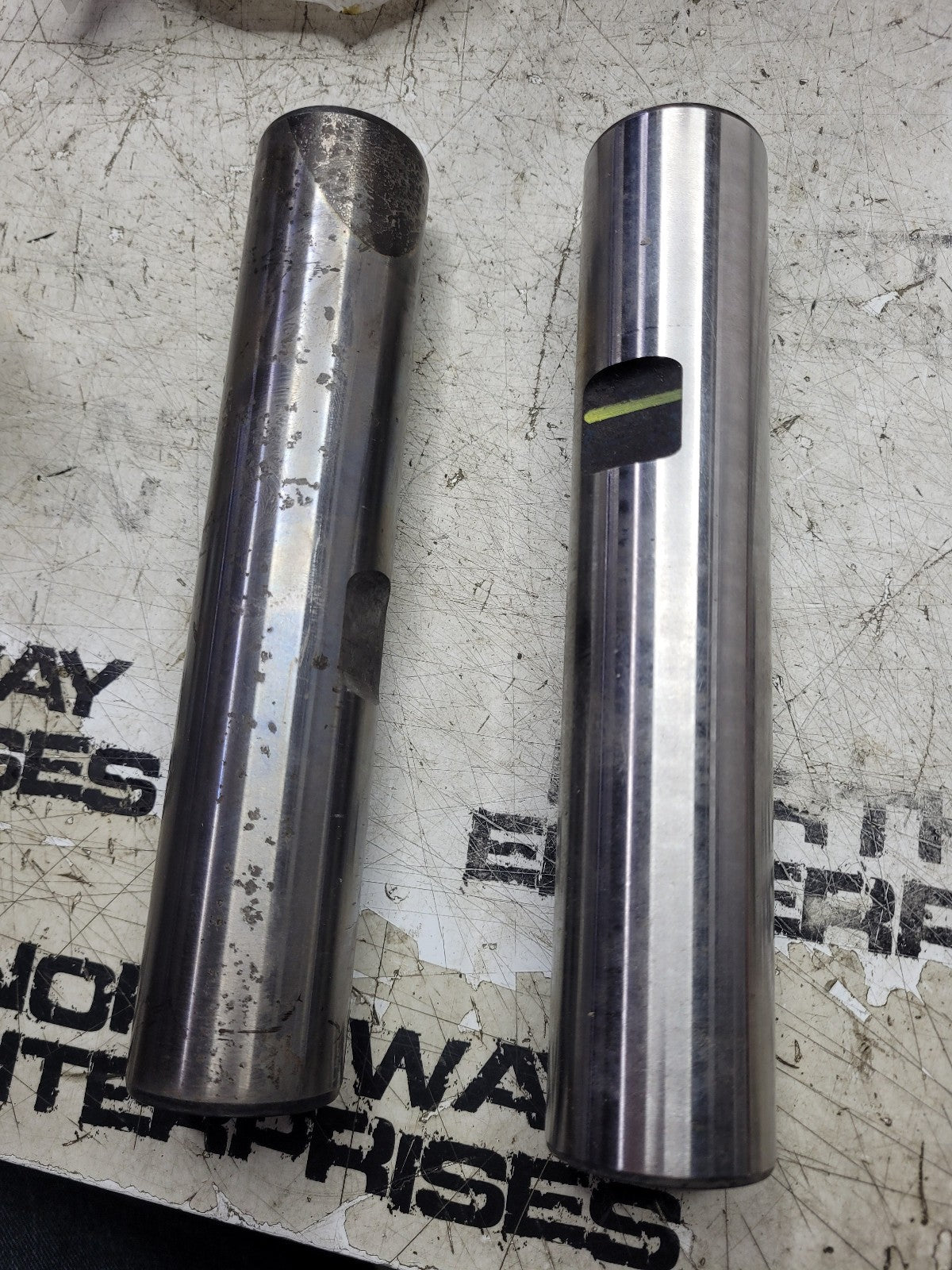 NEW MERITOR R201605 / CC4Z-3111-A KING PIN KIT PLEASE VIEW ALL PICS