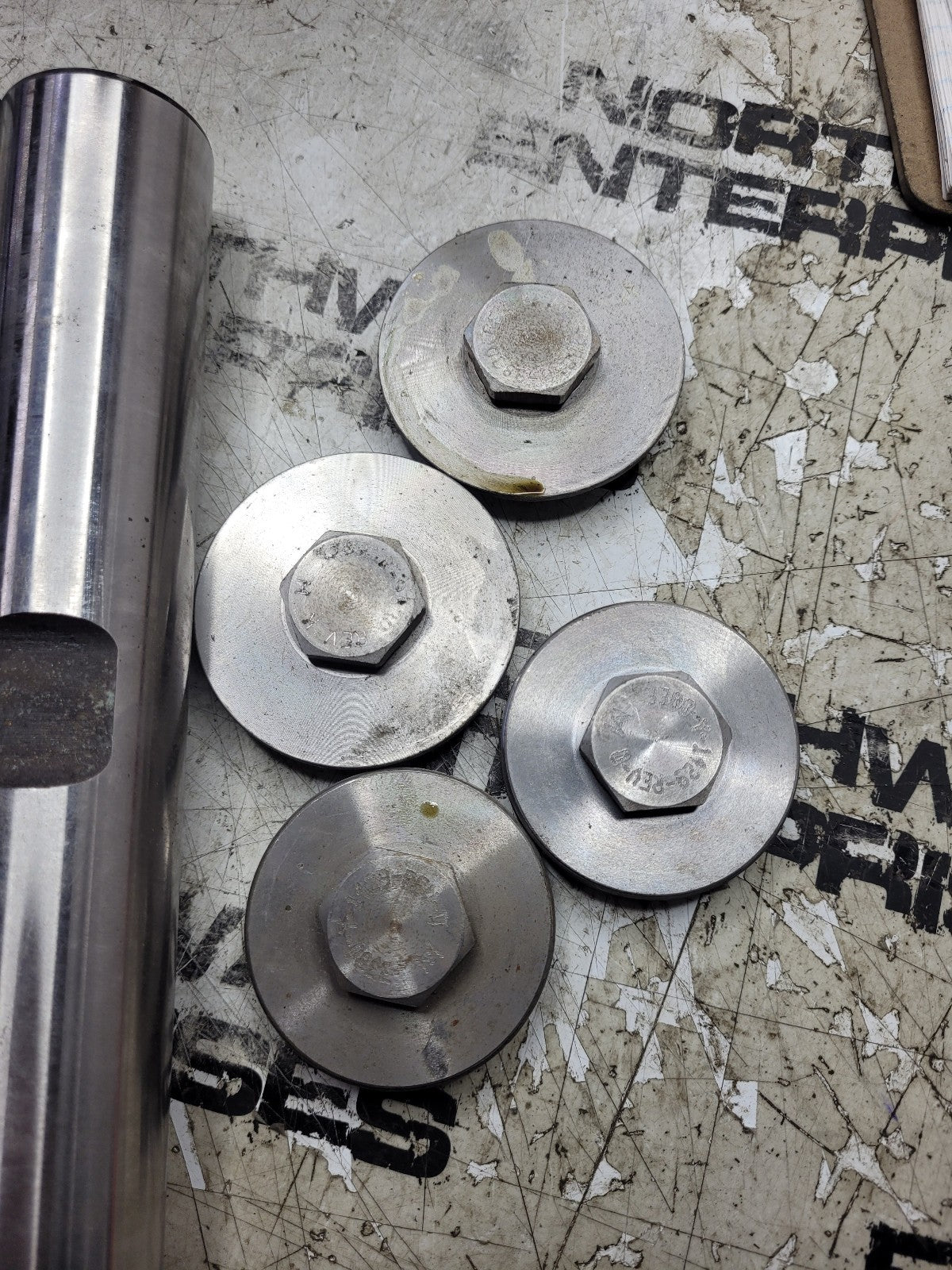 NEW MERITOR R201605 / CC4Z-3111-A KING PIN KIT PLEASE VIEW ALL PICS
