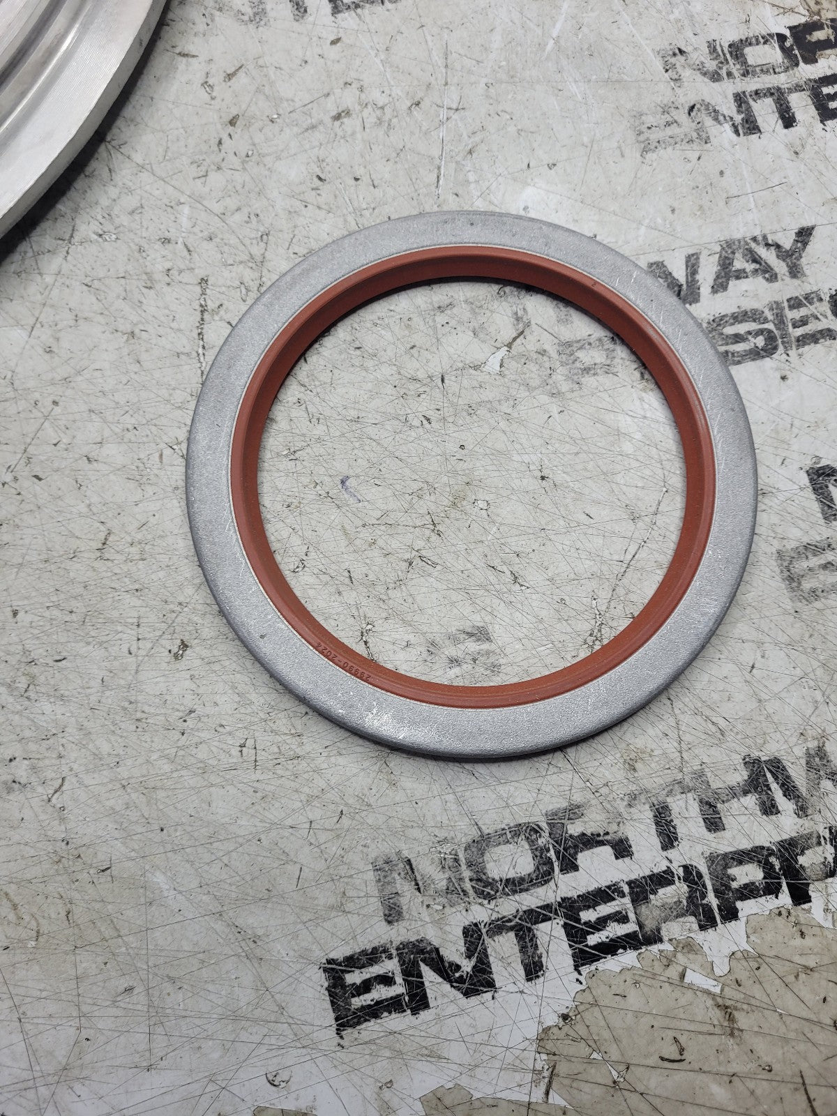 NEW Spicer Oil Baffle 236532