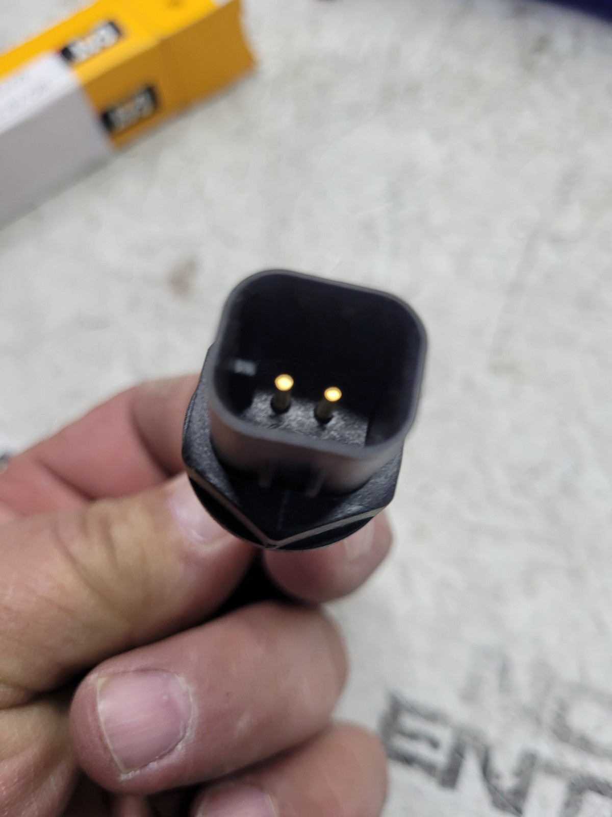 NEW CAT 425-1817 CATERPILLAR 4251817 TEMPERATURE SENSOR