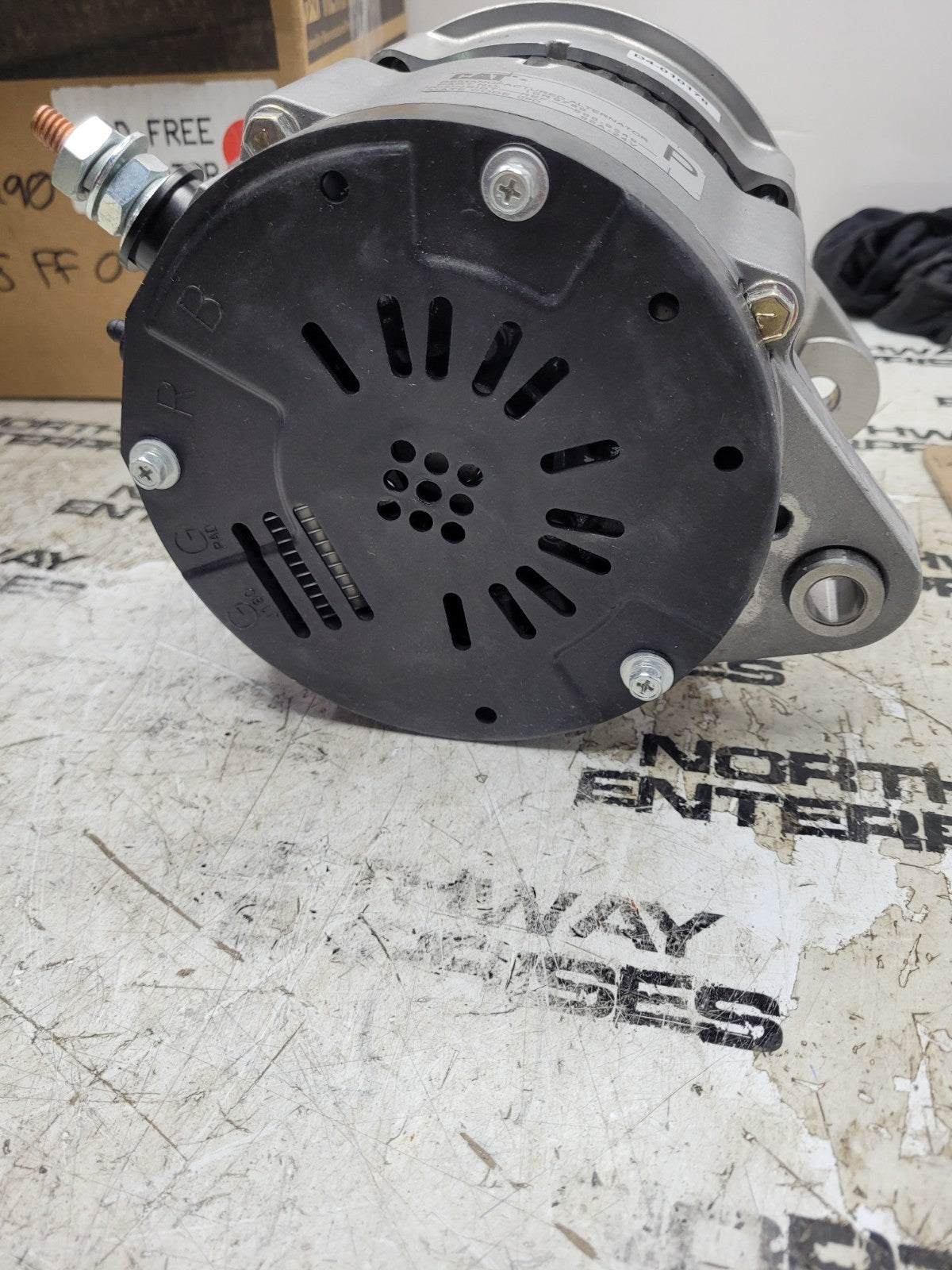 NEW CAT 10R-9789 CATERPILLAR ALTERNATOR 10R9789 (24 Volt-95 Amp)