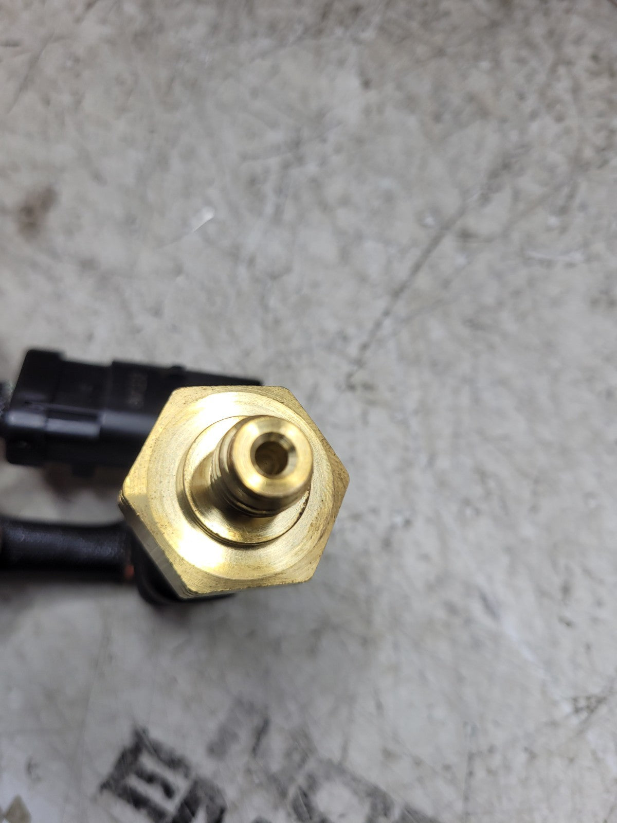 NEW CAT 325-7471: Active Pressure Sensor CATERPILLAR 3257471