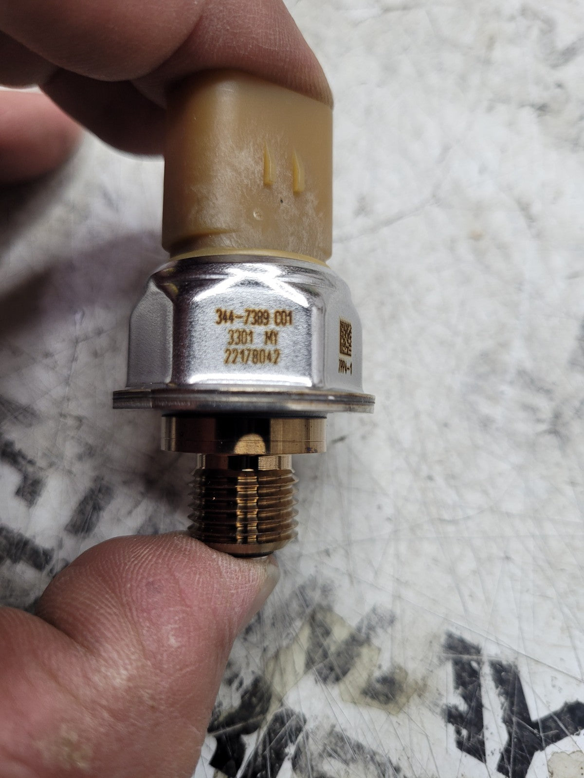 NEW CAT 344-7389 SENSOR GP-PI 3447389 5 MPa Transmission Pressure Sensor