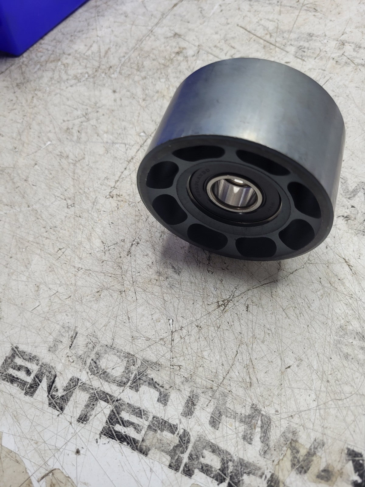 RE505264 JOHN DEERE IDLER PULLEY OEM 7600 7700 7800 7610 7710 7810 8100 8200