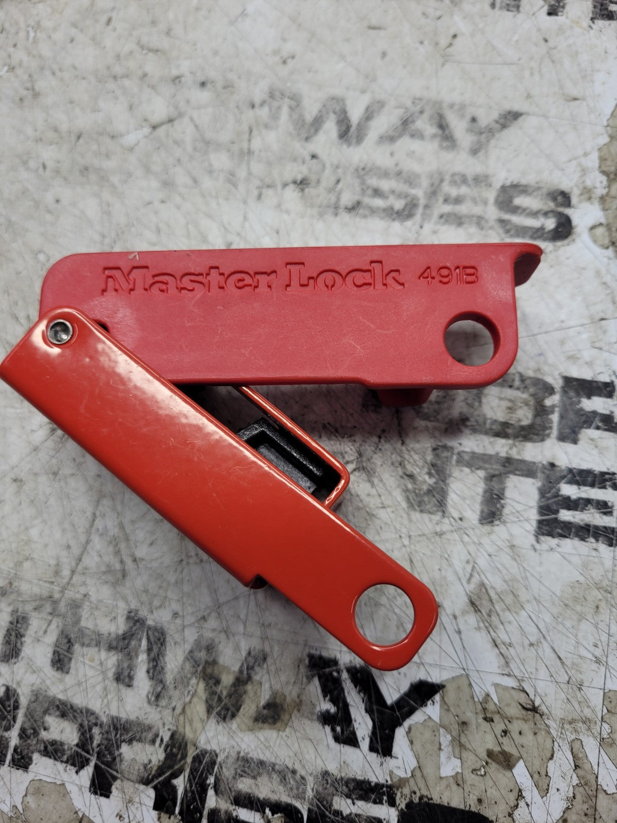 LOT OF 3PC - 491B Grip Tight™ Lockout, Circuit Breaker Type
