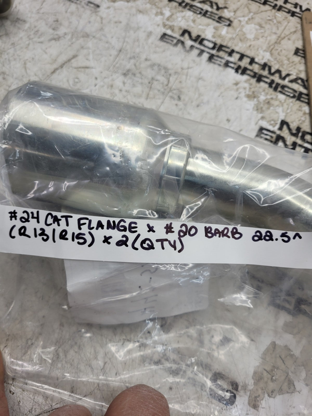 2PC LOT - 442-5582 4425582 #24 CAT FLANGE X #20 BARB 22.5 Hydraulic Fitting