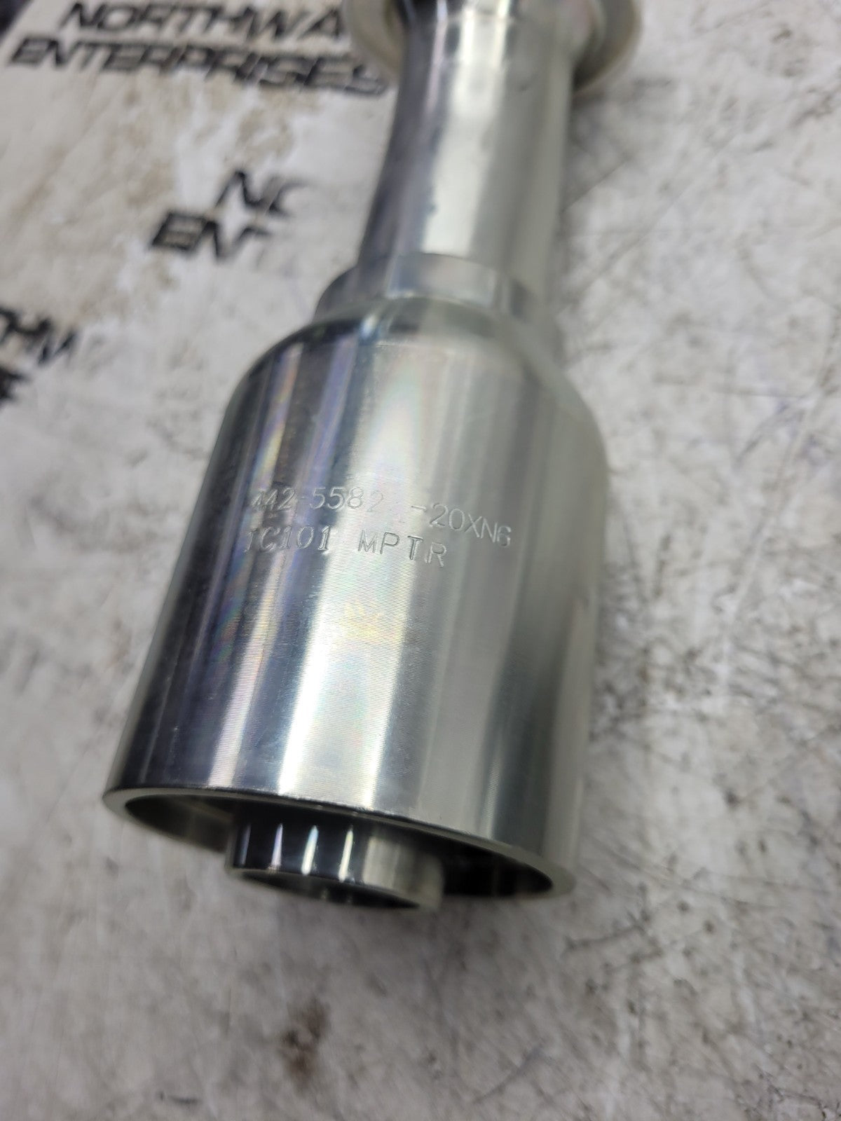 2PC LOT - 442-5582 4425582 #24 CAT FLANGE X #20 BARB 22.5 Hydraulic Fitting