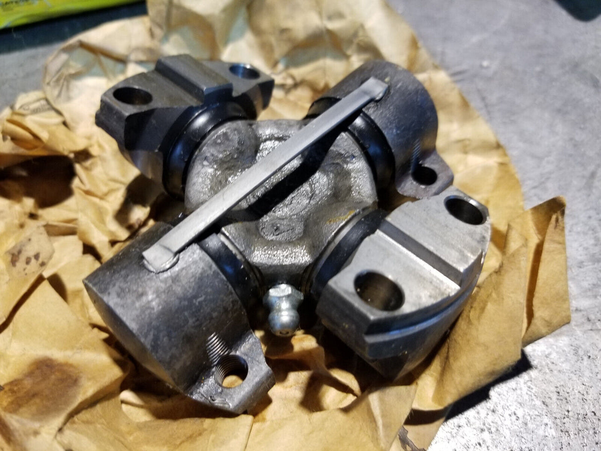9K-1976 CATERPILLAR U JOINT UNIVERSAL JOINT 9K1976