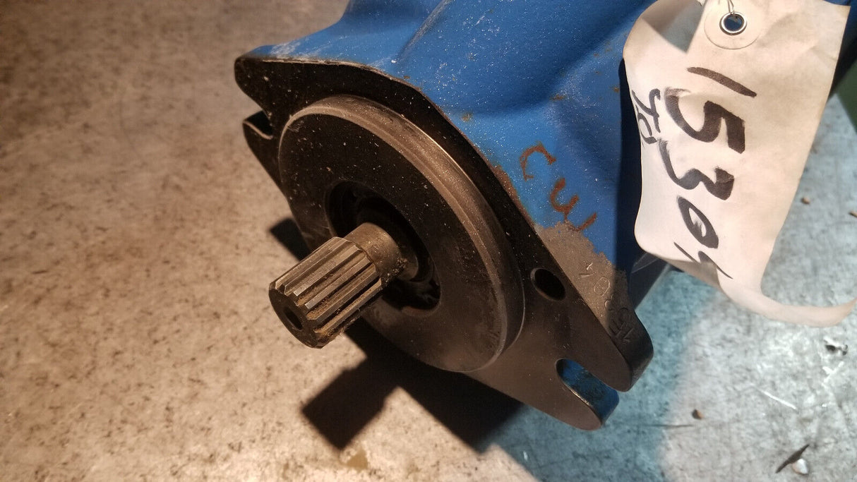 Eaton 421AK00569B Hydraulic Piston Pump