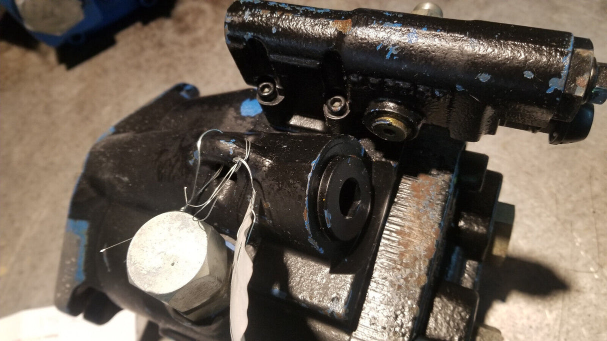 Eaton 421AK00569B Hydraulic Piston Pump