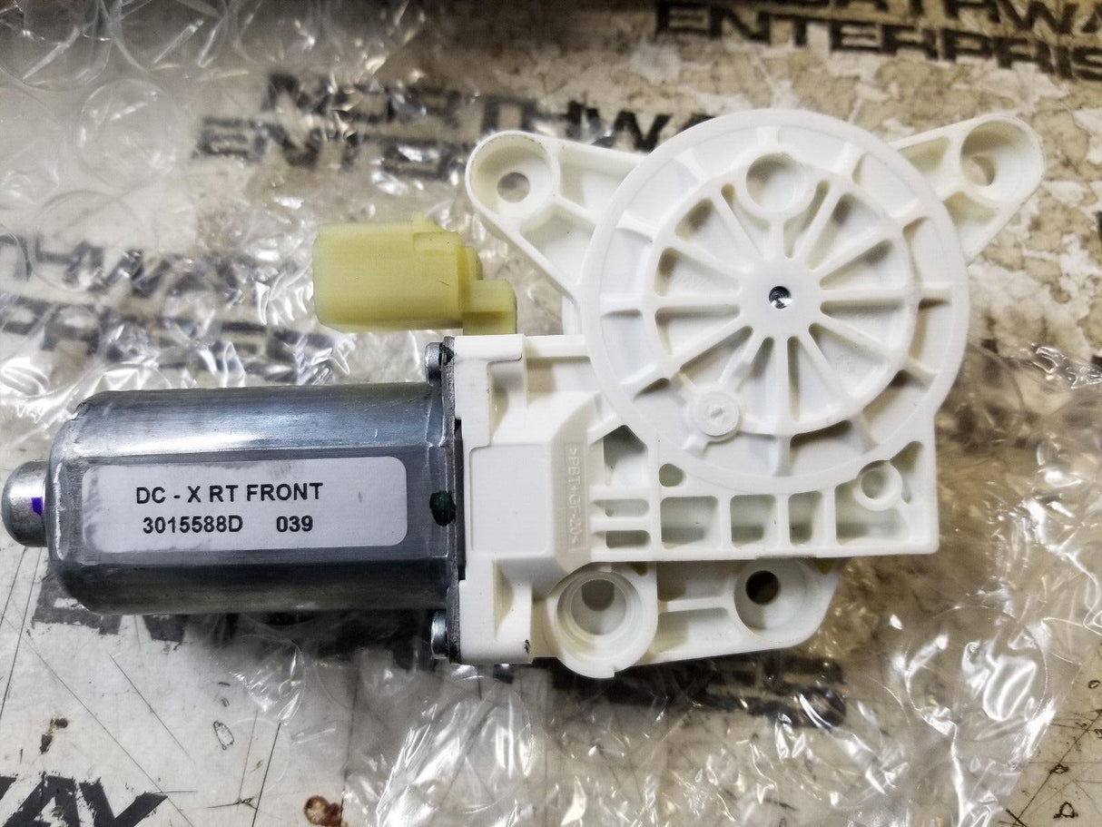2013 Dodge Caravan Front Right Power Window Motor 68030656AA