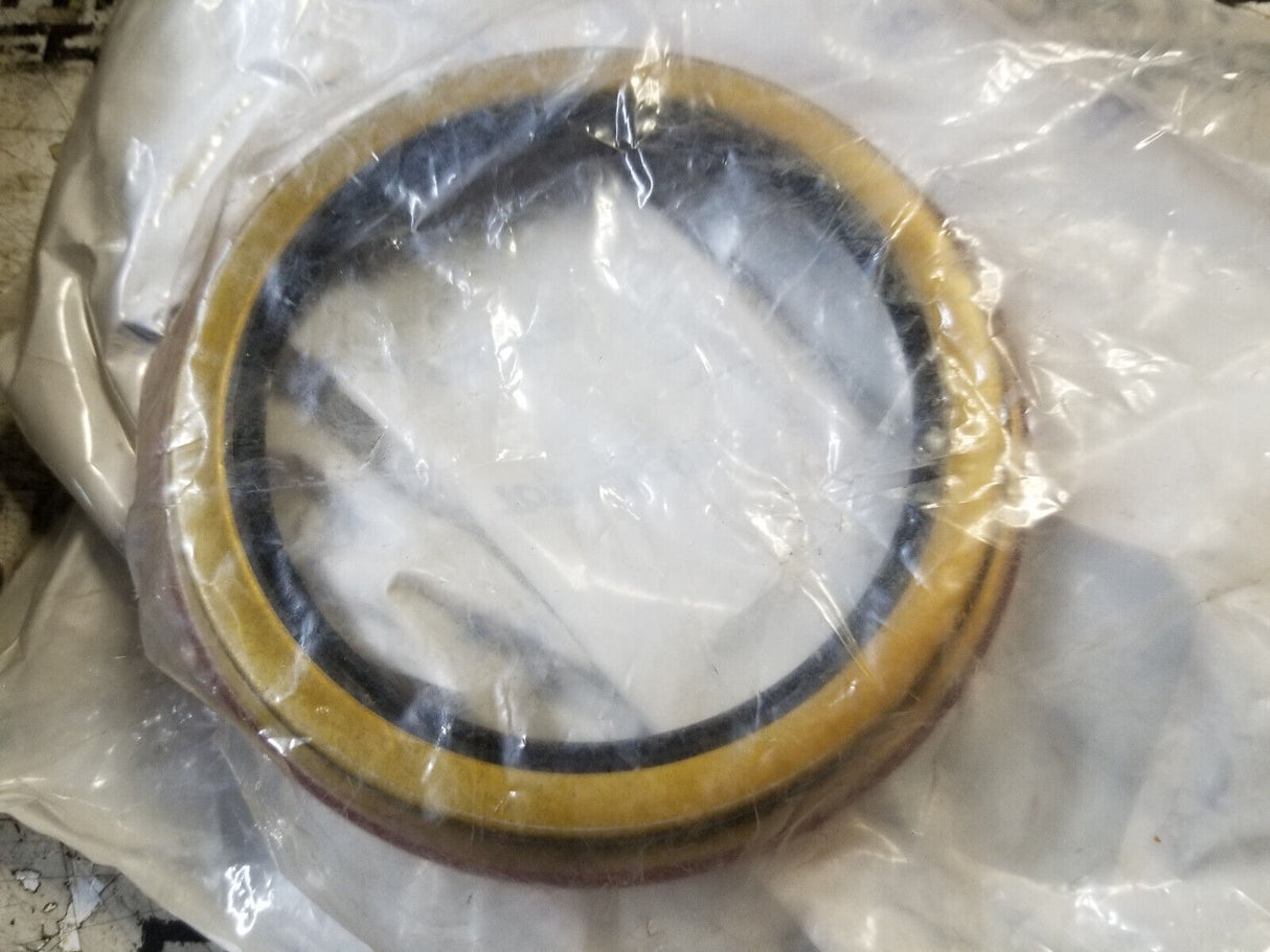 LOT OF 2PC Total Source 44538, HY44538 Oil Seal fits Hyster