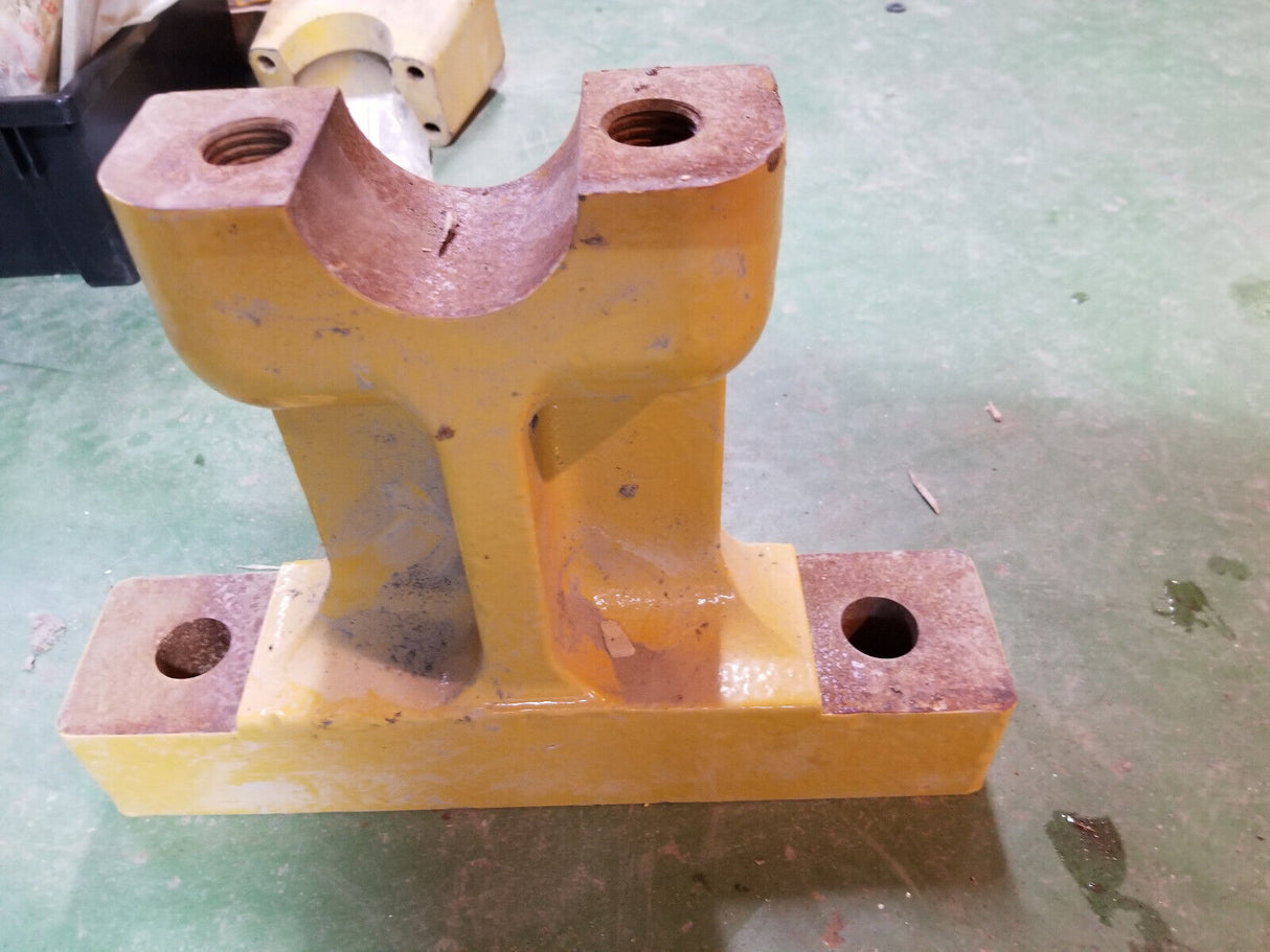 CATERPILLAR 359-9905 283mm Height Track Carrier Roller Support 3599905 D10T