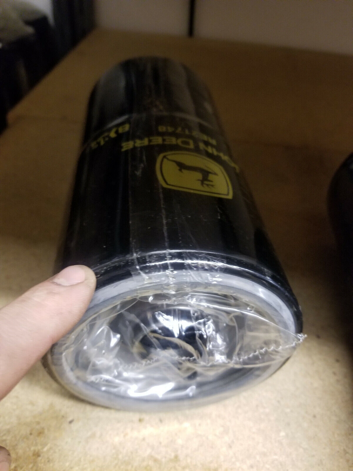 RE21748 JOHN DEERE OIL FILTER