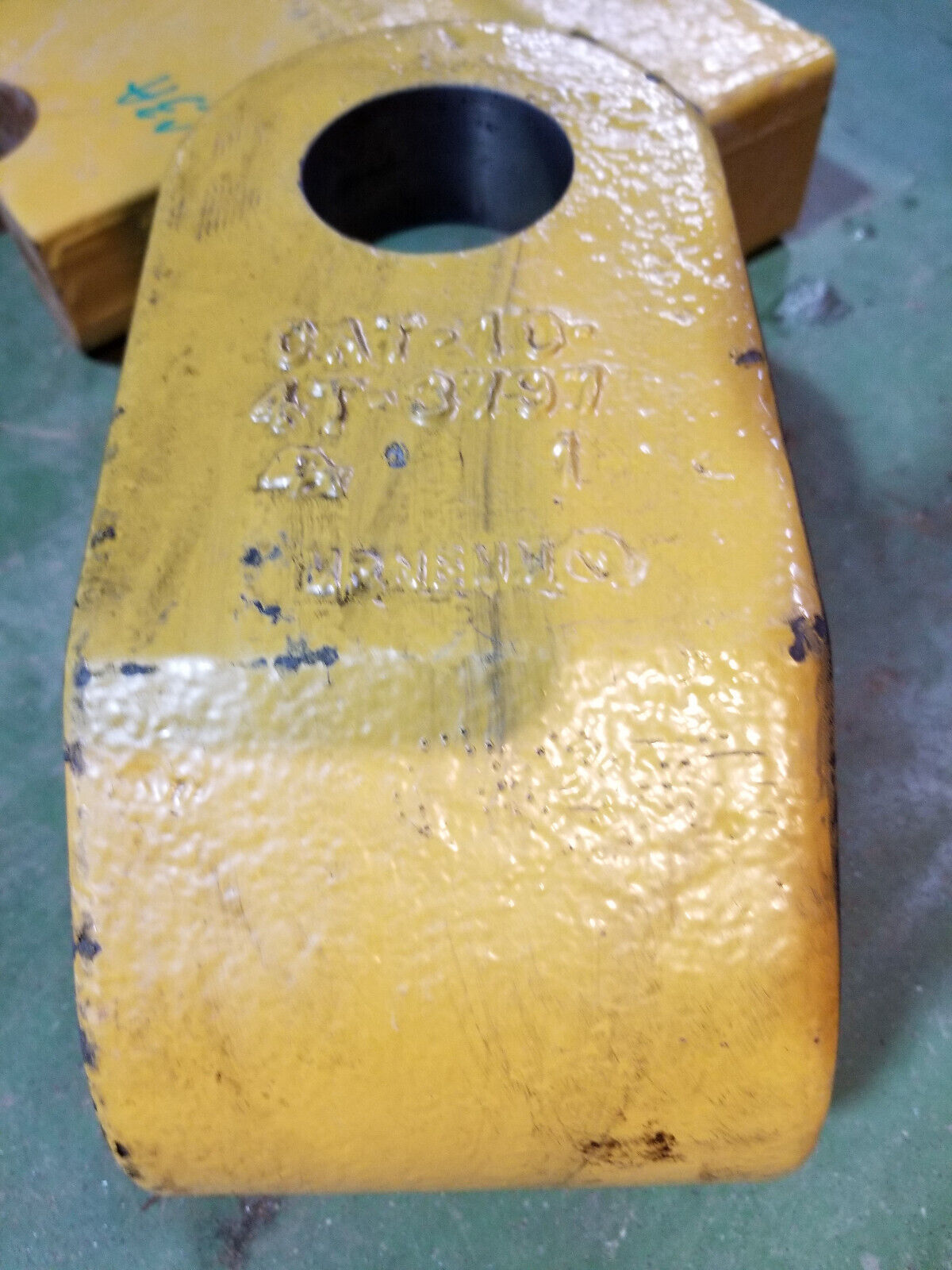 OEM CATERPILLAR 4T-3797 BLADE LIFT CYLINDER CONNECTOR 4T3797 CAT