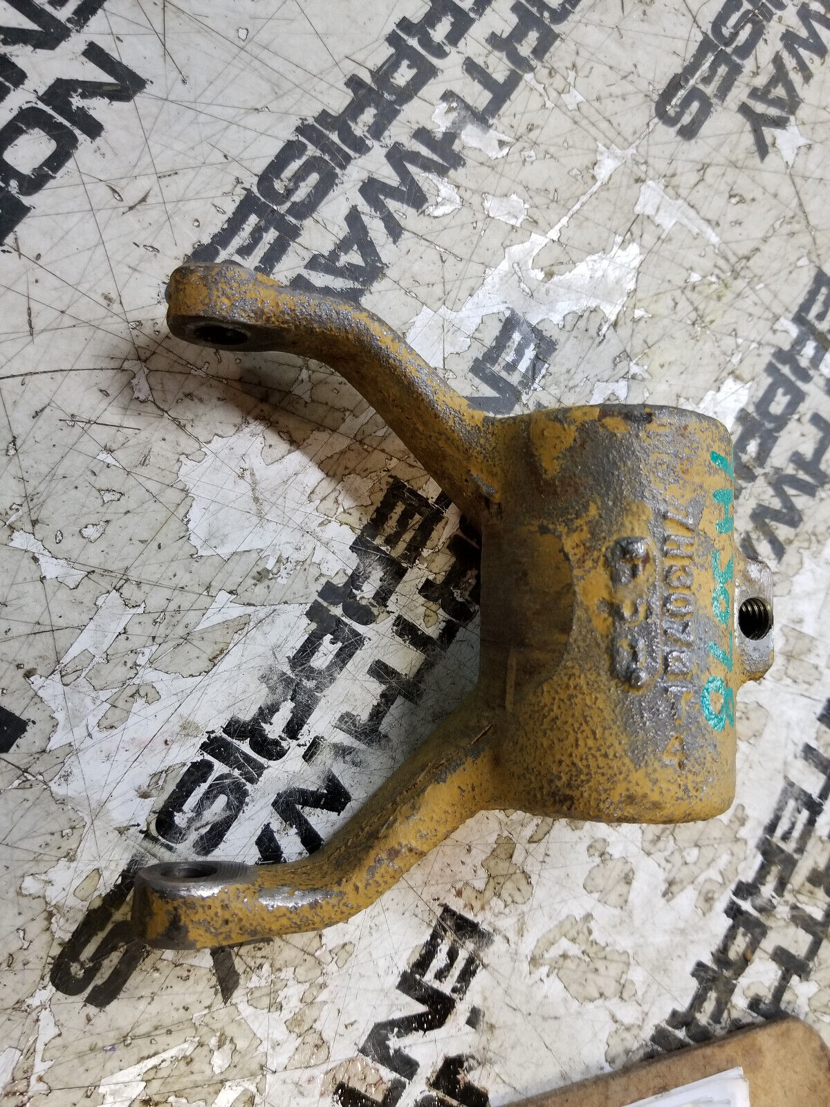 7H-3078 CATERPILLAR PONY MOTOR CLUTCH FORK 7H3078 D8H D9E D9G