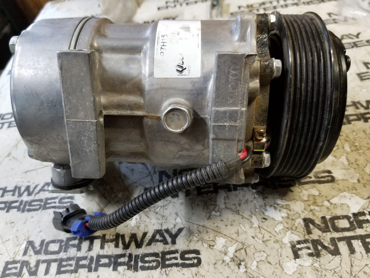 AC COMPRESSOR P7H15 20427007 40601.8T1