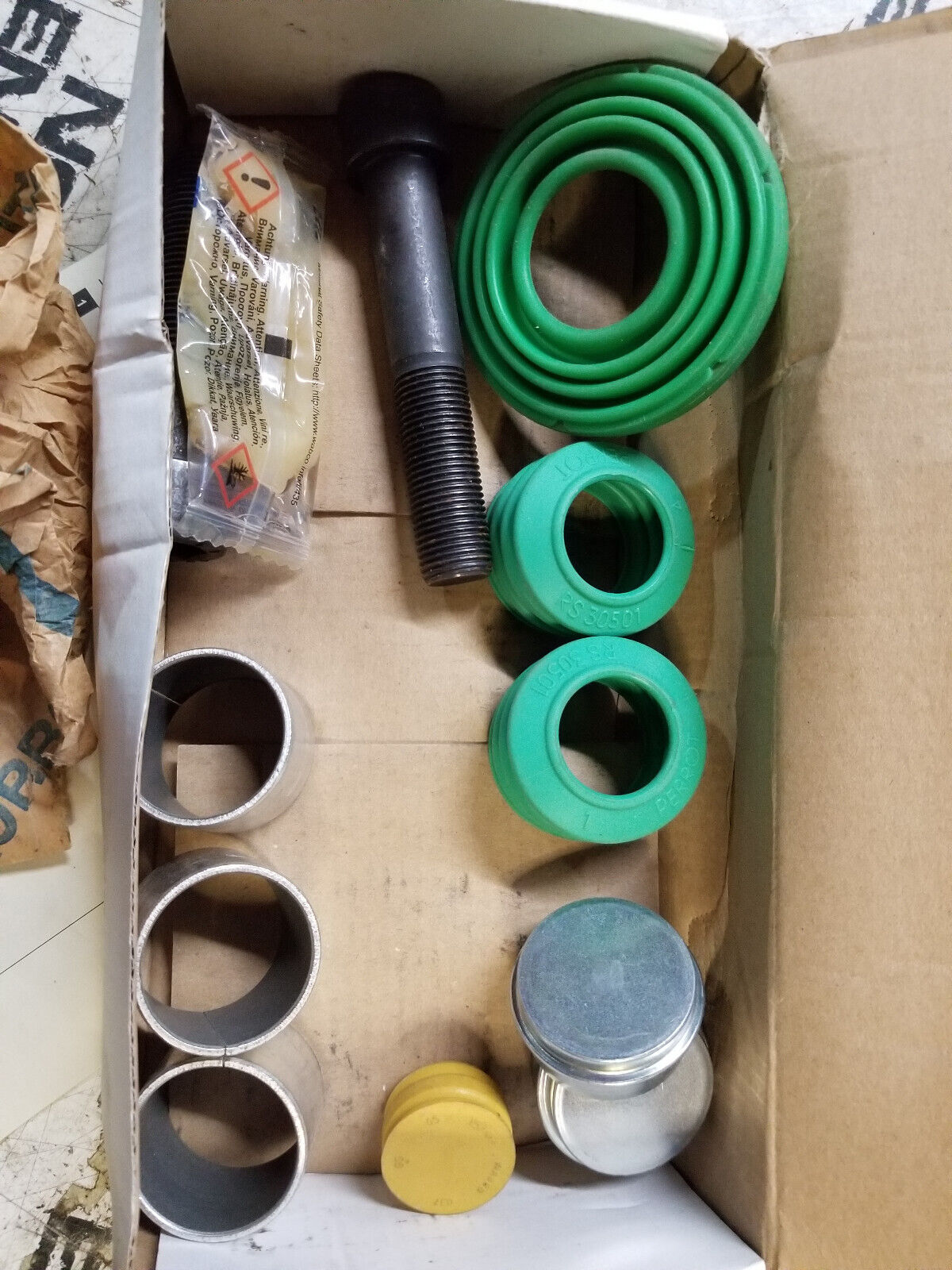 12999699VT MERITOR CALIPER SLIDE AND PIN SEAL KIT