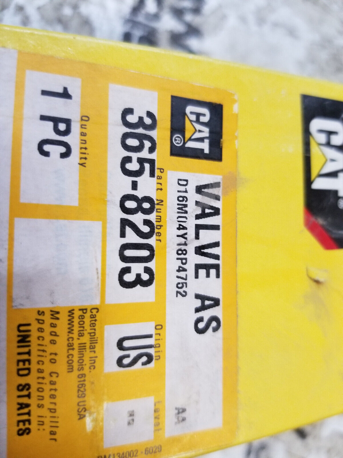 NEW CATERPILLAR 365-8203 CAT GENUINE VALVE 3658203