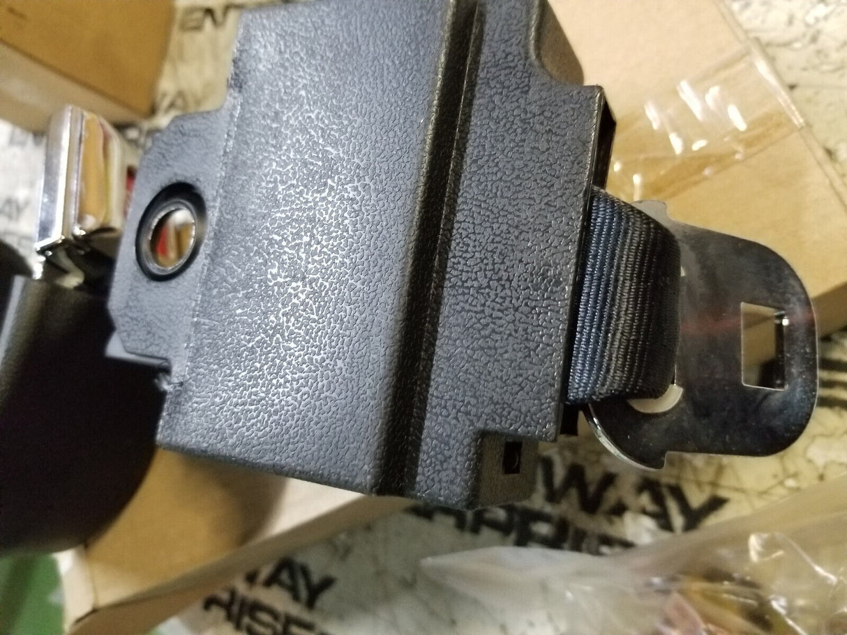 1374750: Hyster Forklift BELT - SEAT RETRACTABLE HY1374750