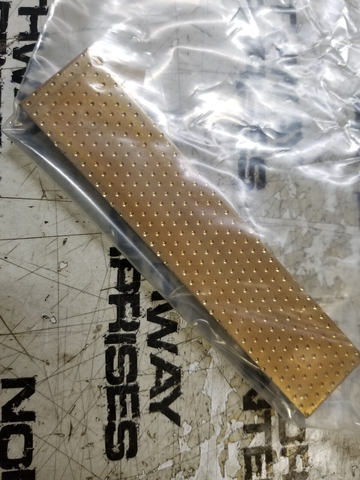 YT220074535 YALE FORKLIFT WEAR STRIP 220074535