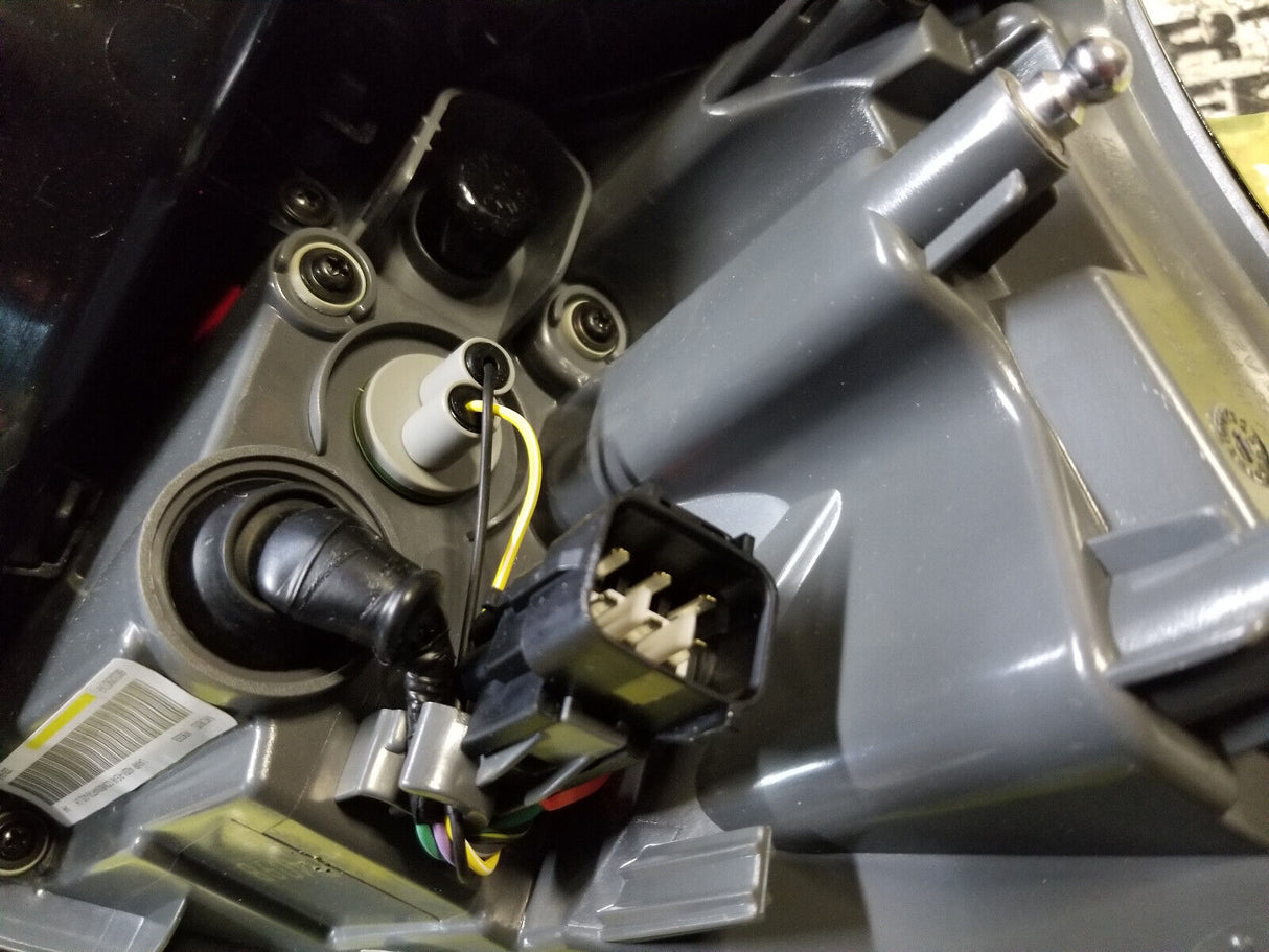 2014-18 Jeep Cherokee Lt Outer Tailight OEM Mopar 68102907AF