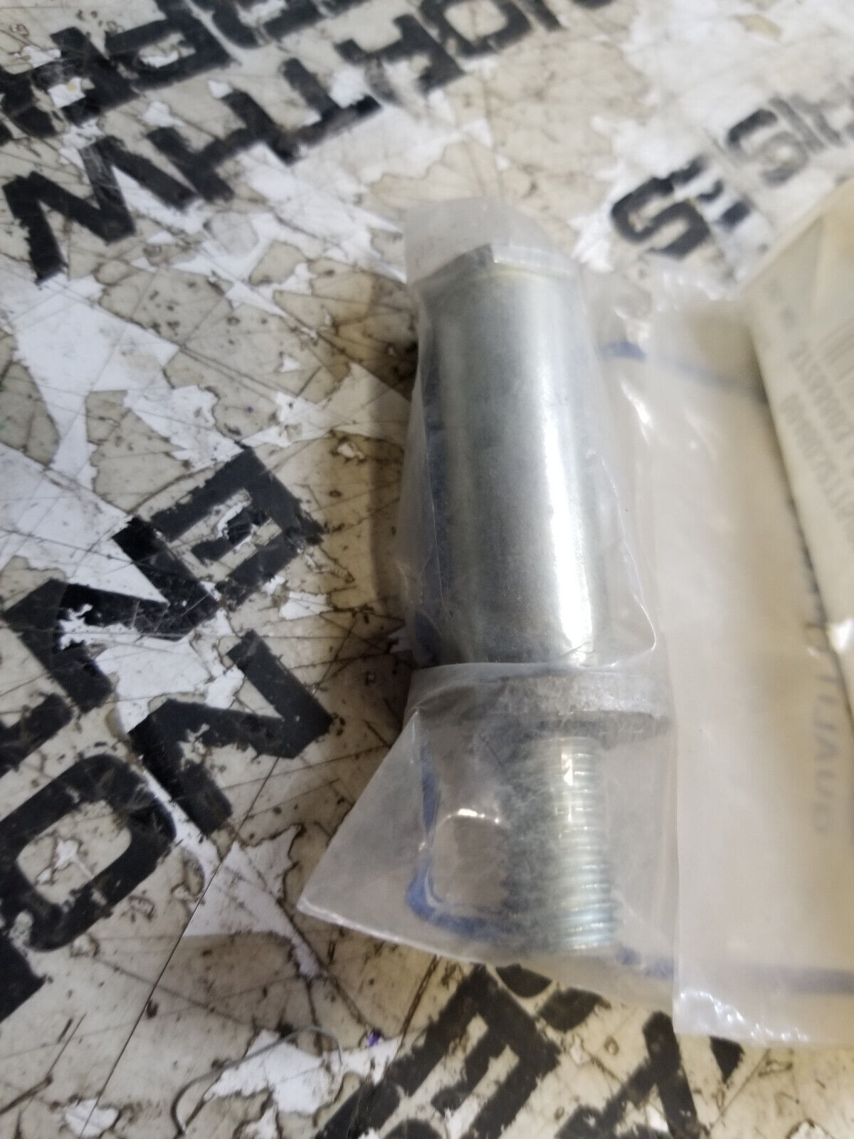 272-0002 Striker Assembly-Latch
