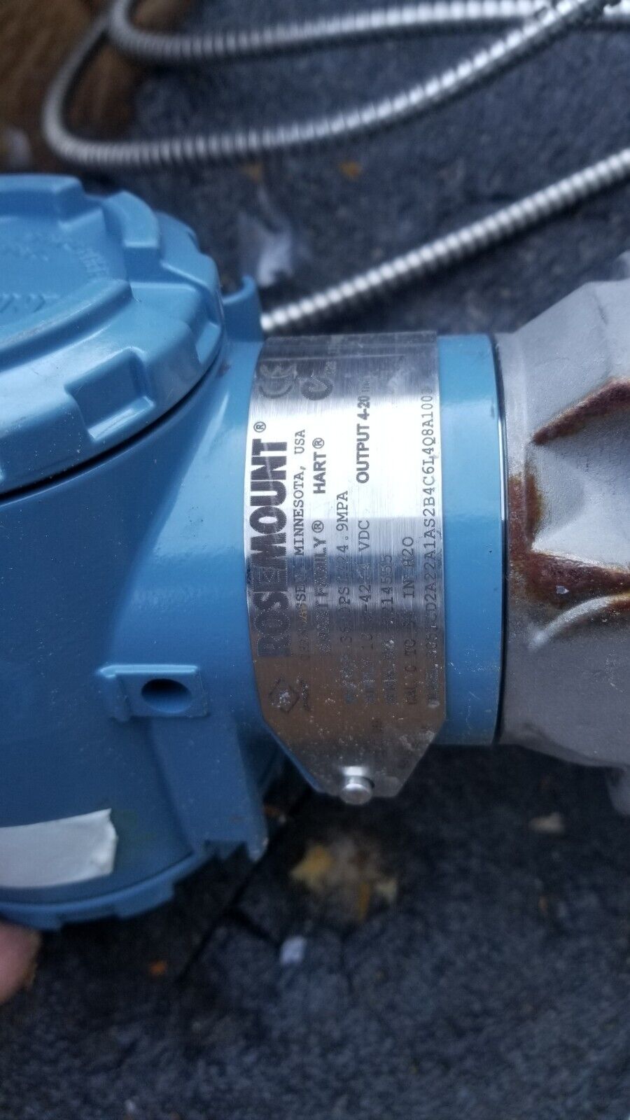 ROSEMOUNT 3051C PRESSURE TRANSMITTER AND 2 - FFW FLUSH FLANGED SEAL ASSEMBLY