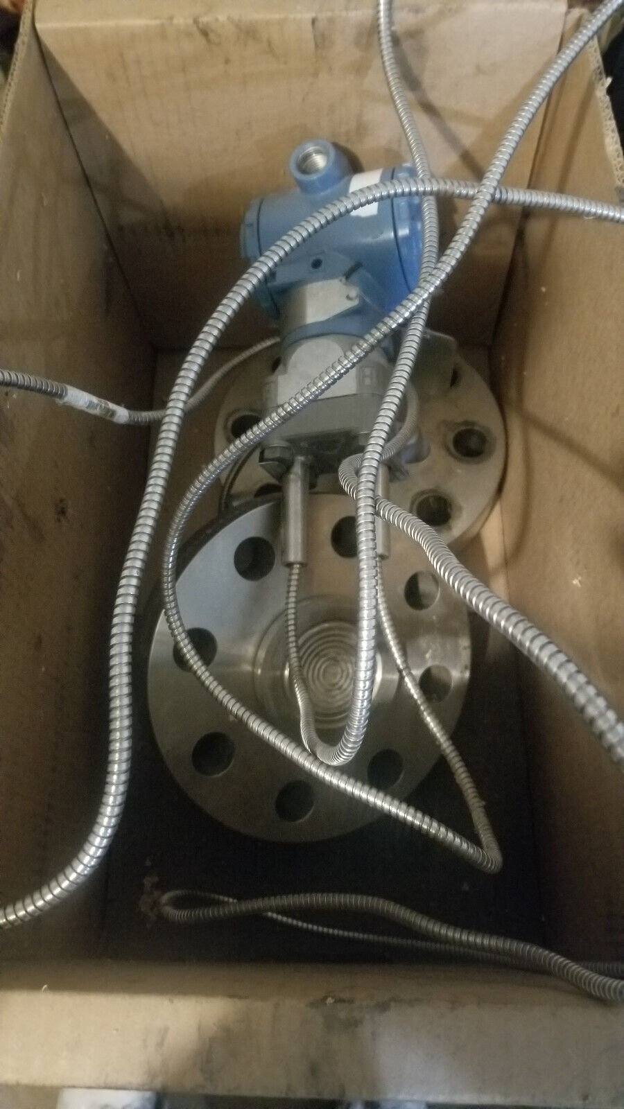 ROSEMOUNT 3051C PRESSURE TRANSMITTER AND 2 - FFW FLUSH FLANGED SEAL ASSEMBLY