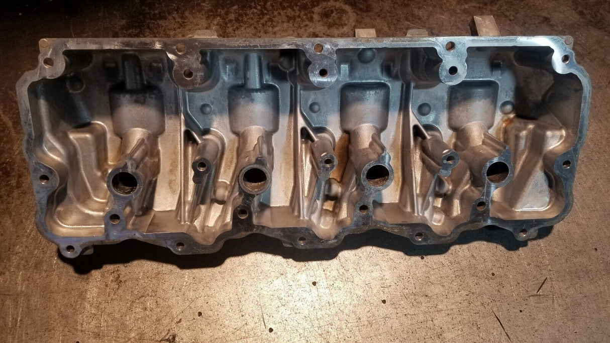 12680249 6.6L DURAMAX L5P RIGHT Engine Upper Valve Cover  2019-2023