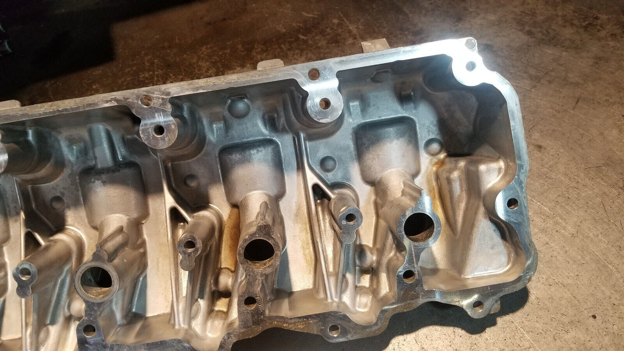12680249 6.6L DURAMAX L5P RIGHT Engine Upper Valve Cover  2019-2023