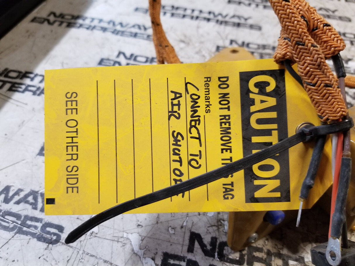 388-8826 390-4028 466-4902 CAT SOLID STATE RELAY AND BRACKET C32