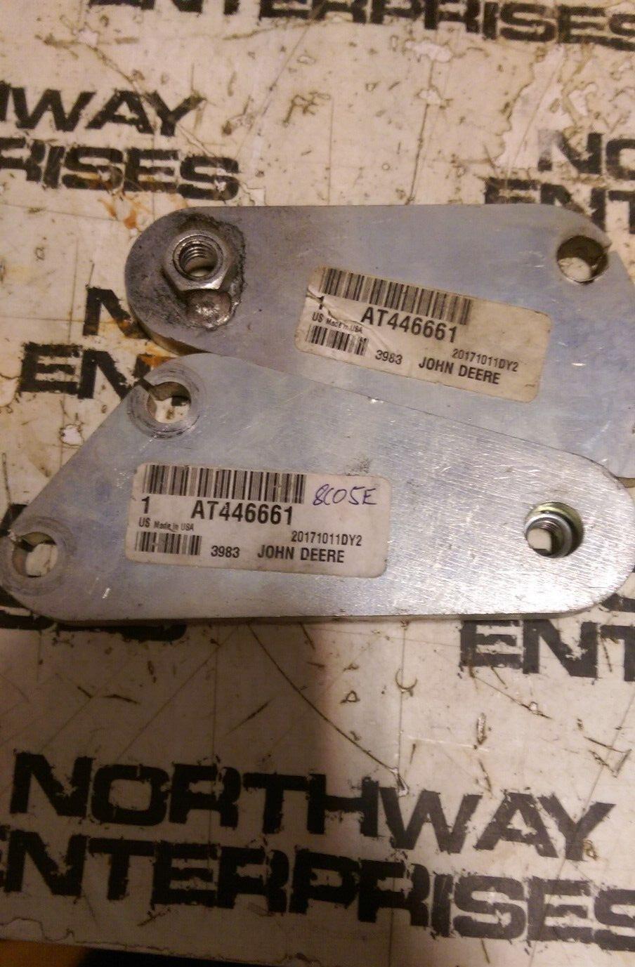 JOHN DEERE AT446661 BRACKET PAIR