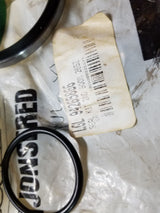 Loglift 165 Breakout Cylinder Seal Kit 215 PN: 94265866 (MISSING A SEAL)