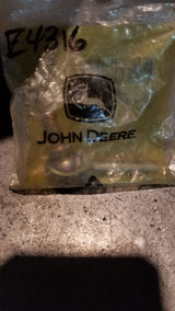 AT46597 JOHN DEERE BALL JOINT
