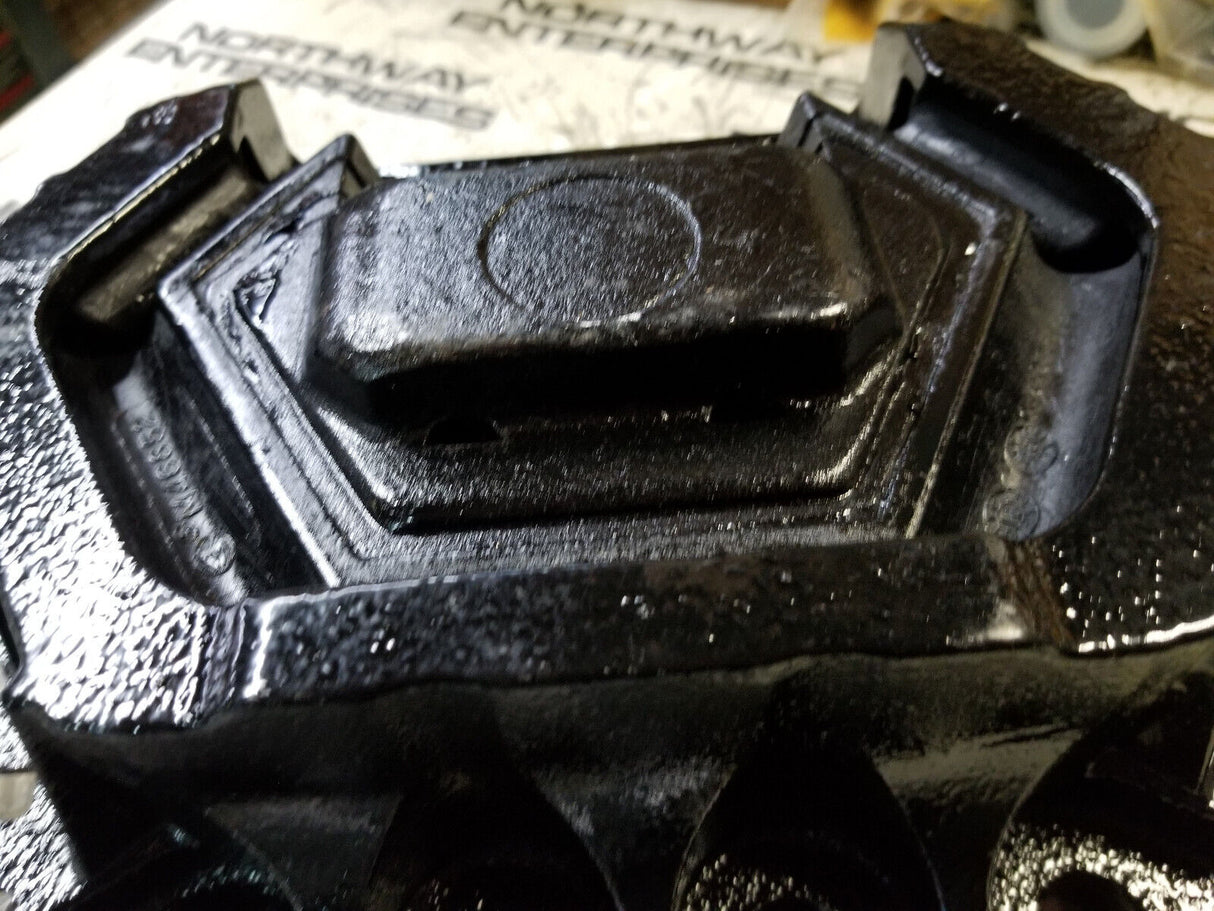 AUTOMANN Motor Mount Kit Freightliner M46852K