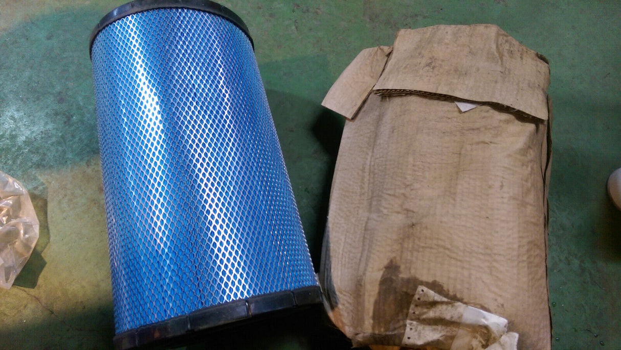 JOHN DEERE AT474307 AIR FILTER