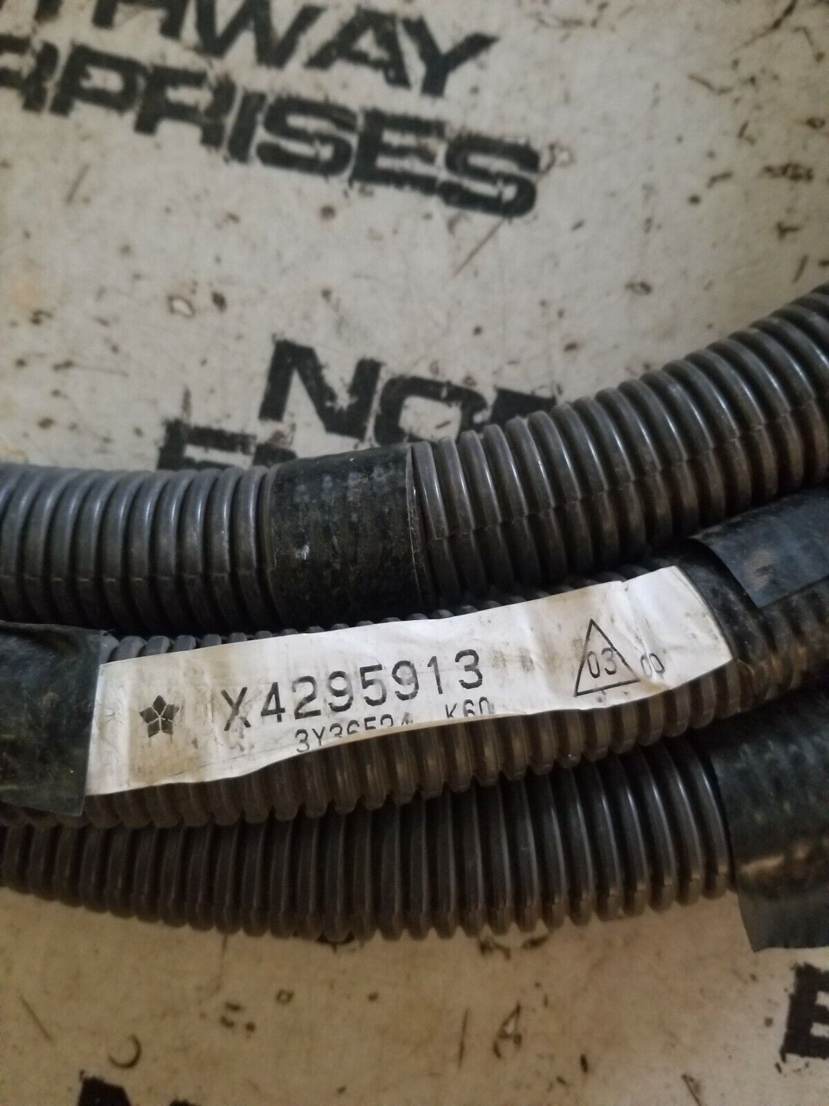 4295913 JOHN DEERE HARNESS reu6b