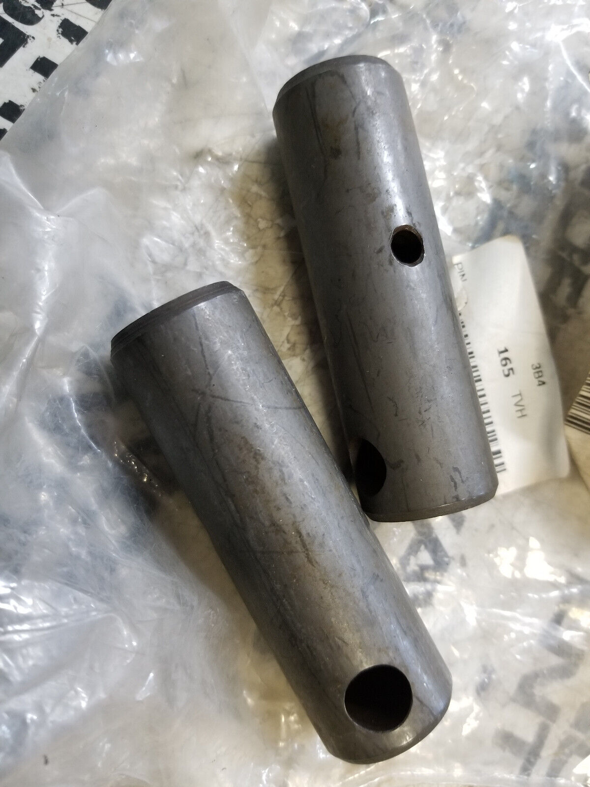 LOT OF 2 PINS 580052367 YALE