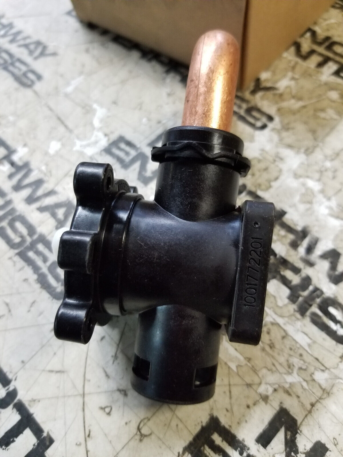 521-2576: VALVE AS CATERPILLAR