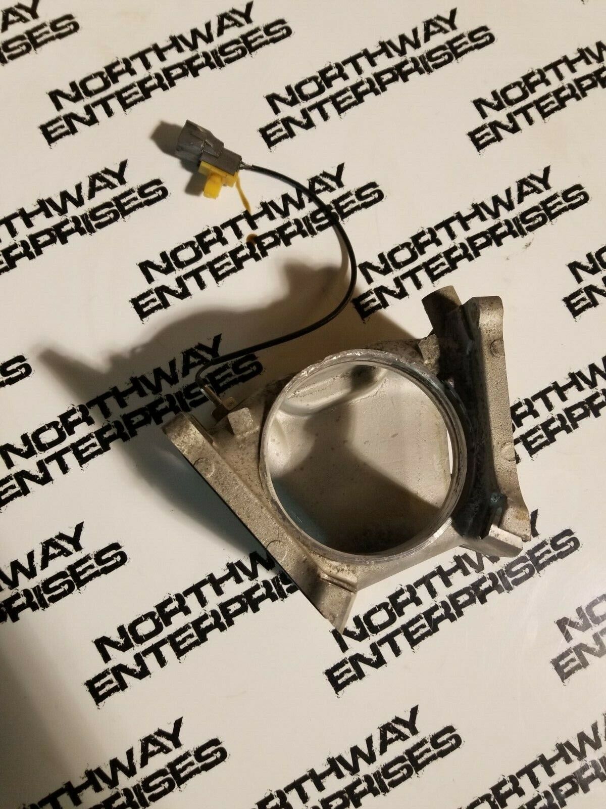 06 07 08 09 2006 - 2009 LBZ LMM INTAKE BRIDGE DURAMAX 6.6L 97363569 897363569