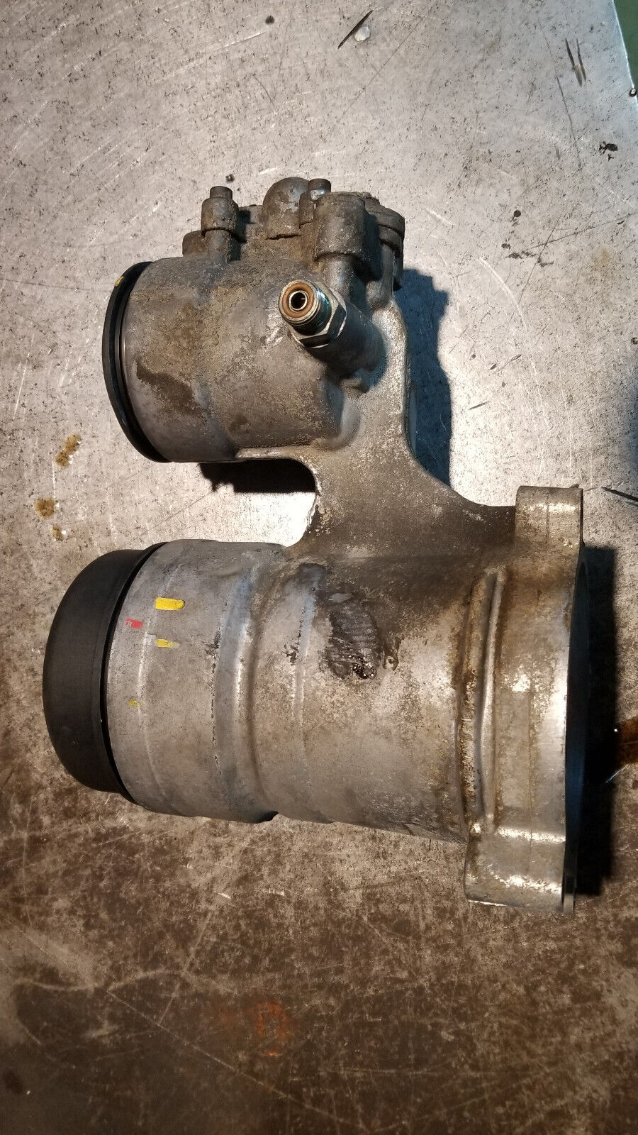 1844576C92 Engine Oil and Fuel Filter Housing Ford F350 Super Duty 6.0l R201