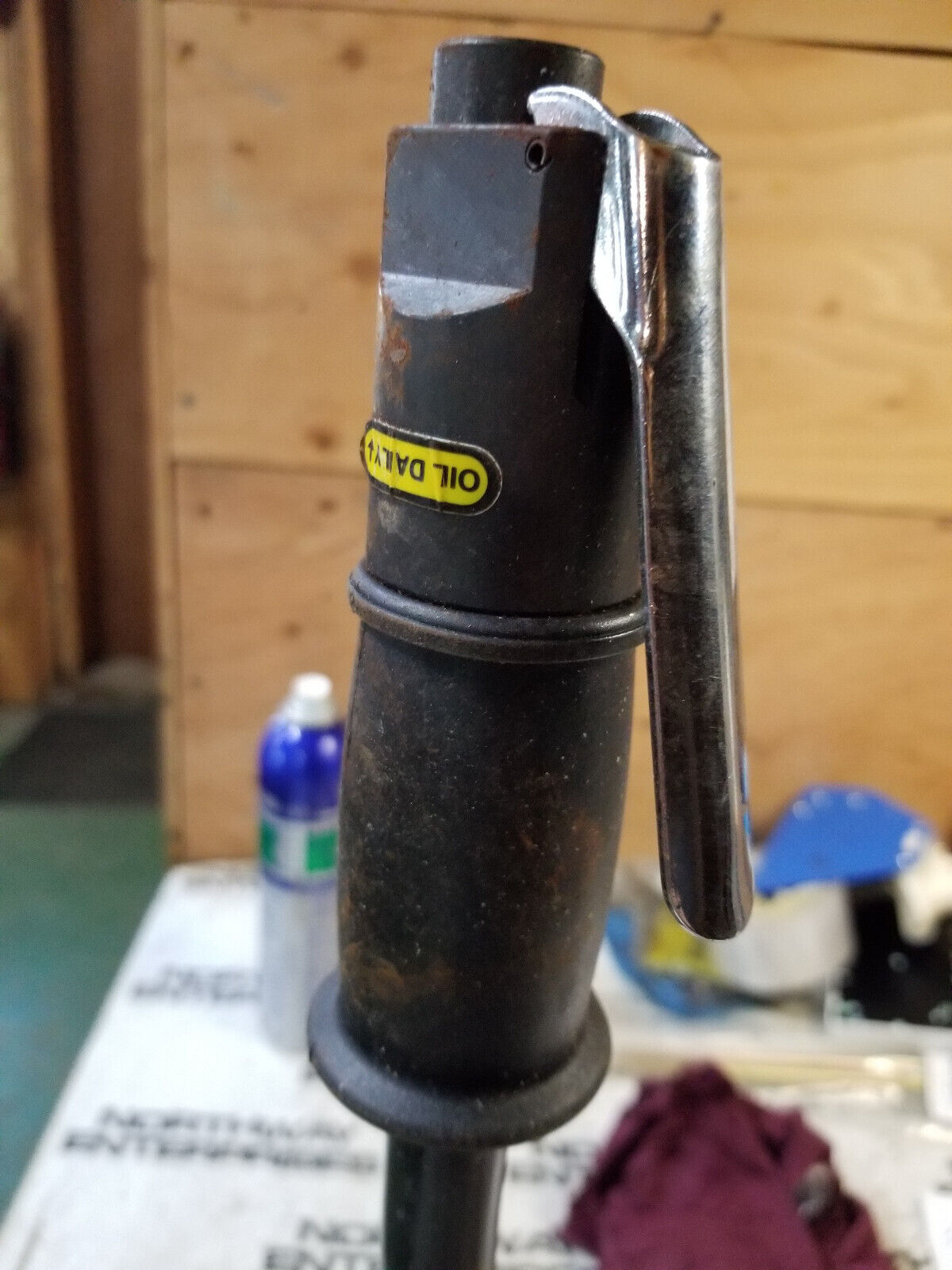 UNIVERSAL TOOL UT8603 Triple Head Scaling Hammer RE0624