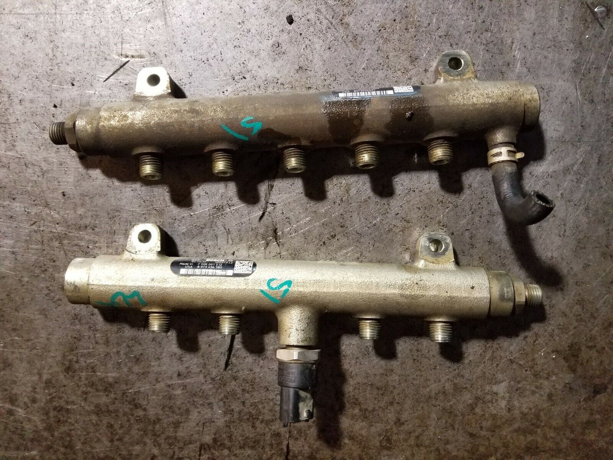 04 05 2004 2005 Chevy GMC 6.6 LLY Duramax Fuel Rails 8973036591 8973036580 r51