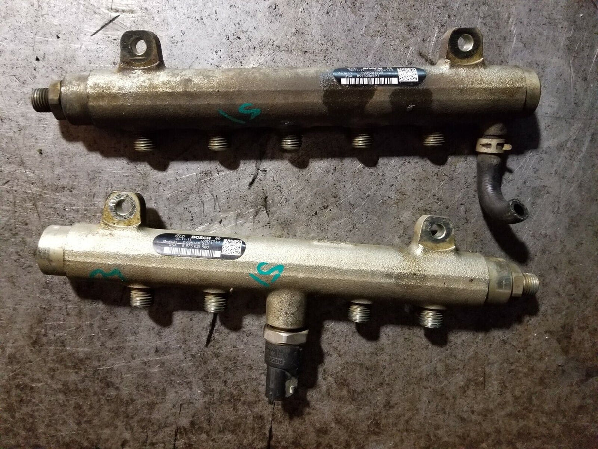 04 05 2004 2005 Chevy GMC 6.6 LLY Duramax Fuel Rails 8973036591 8973036580 r51