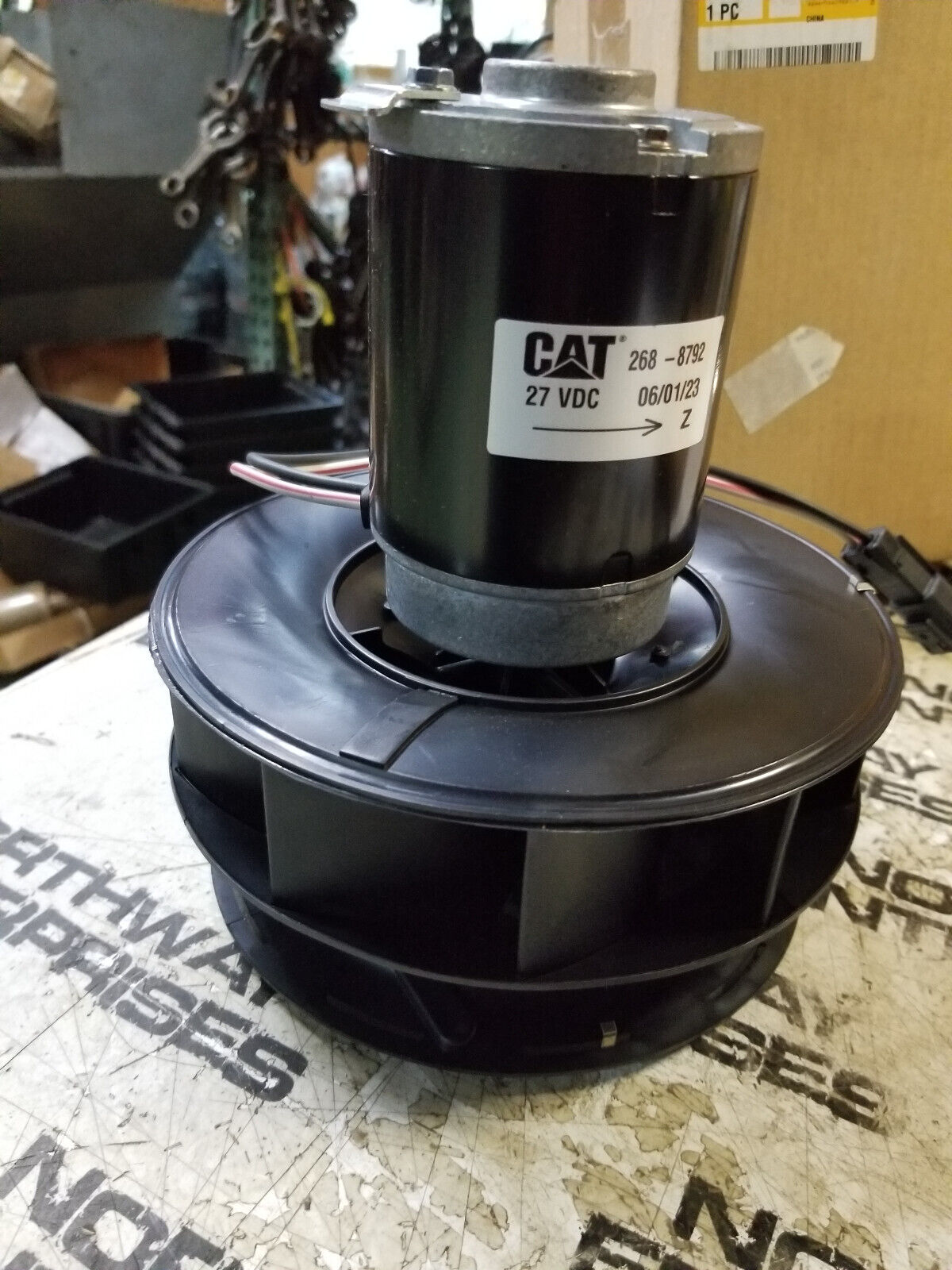 268-8792 CATERPILLAR OEM 24 Volt, 5200 RPM, 33.99mm Inner Diameter Blower Motor