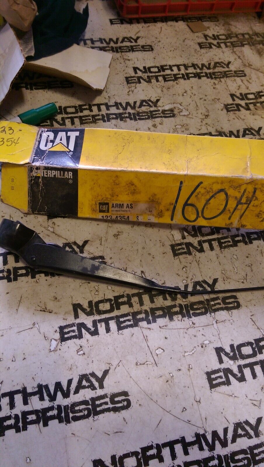 CATERPILLAR 123-4354: ARM ASSEMBLY-WIPER 1234354