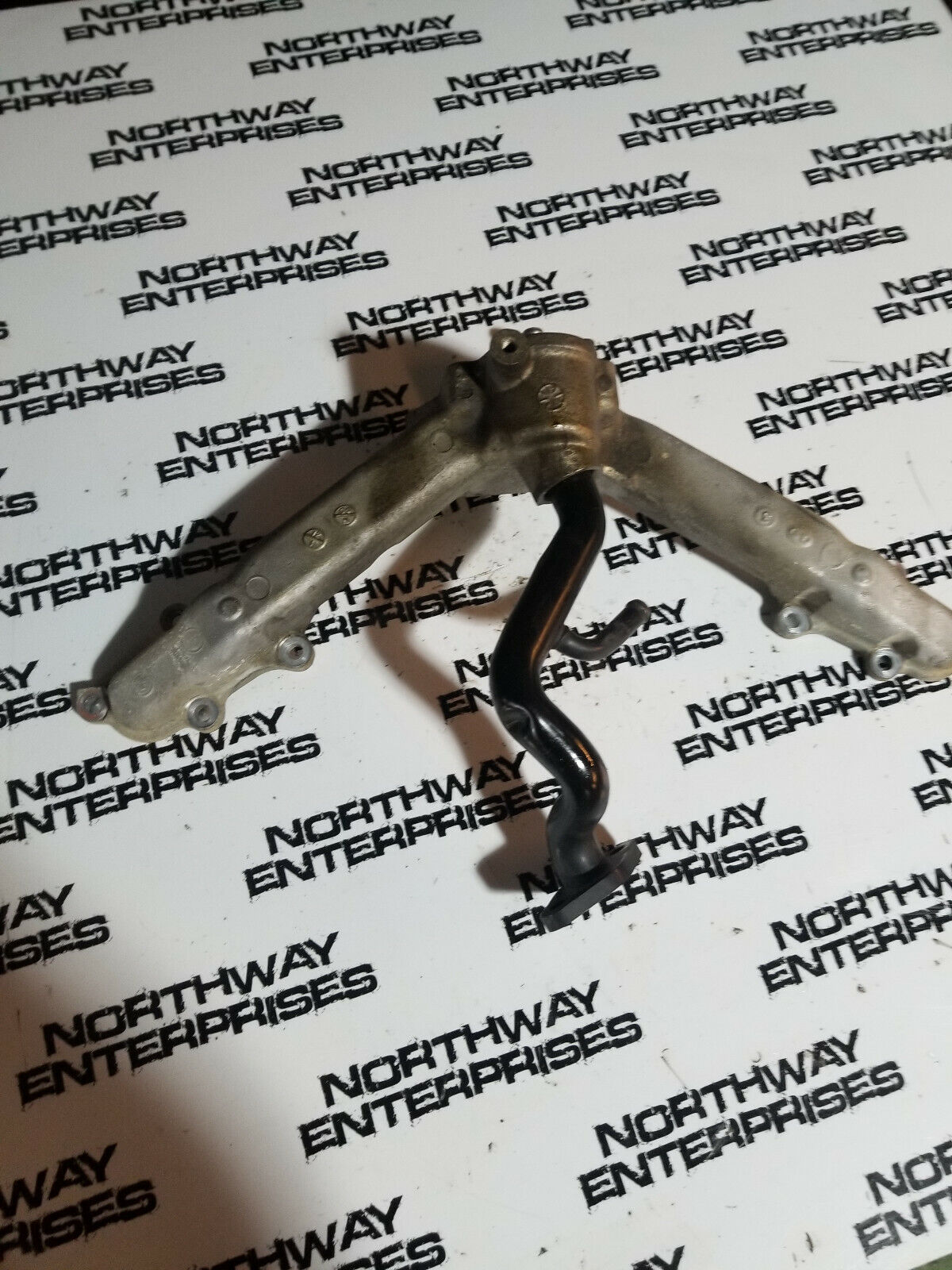 2011-2015 GMC SIERRA 6.6 DURAMAX Thermostat Housing LML 12642720 12633704