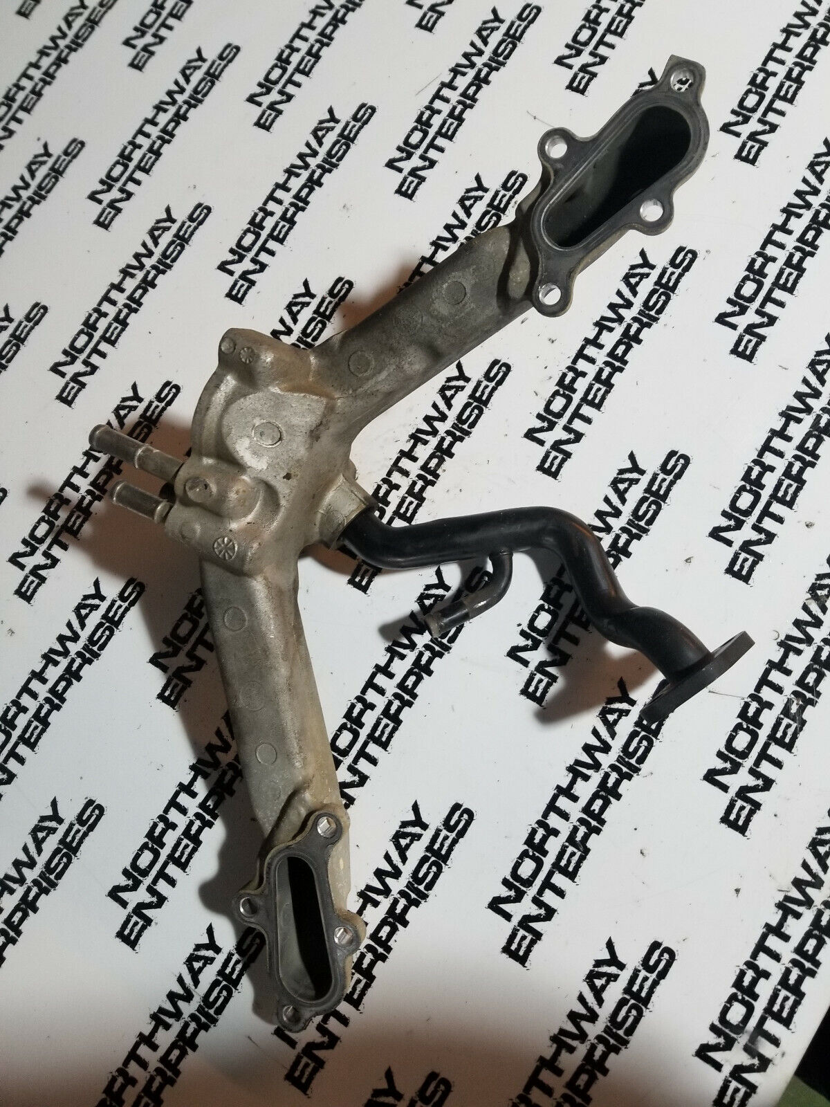 2011-2015 GMC SIERRA 6.6 DURAMAX Thermostat Housing LML 12642720 12633704