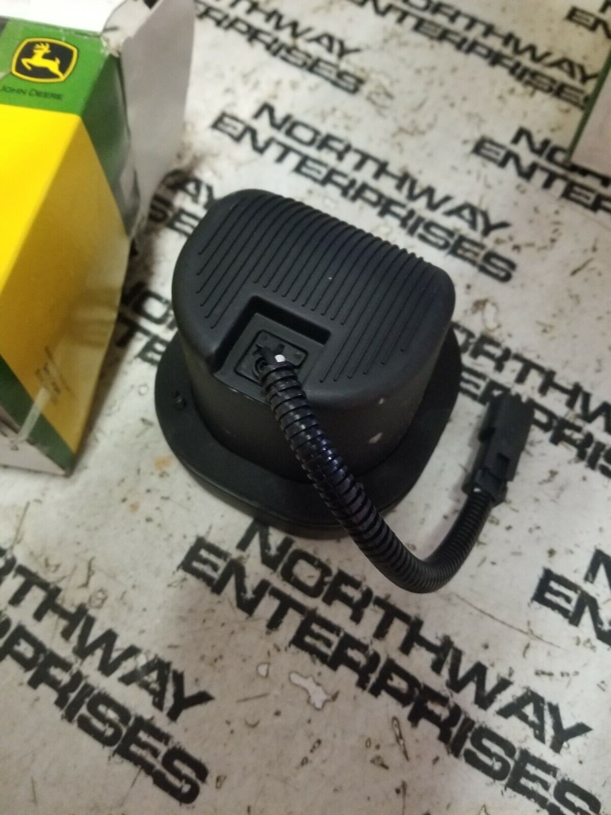 AT378598 JOHN DEERE AMBER LAMP LIGHT